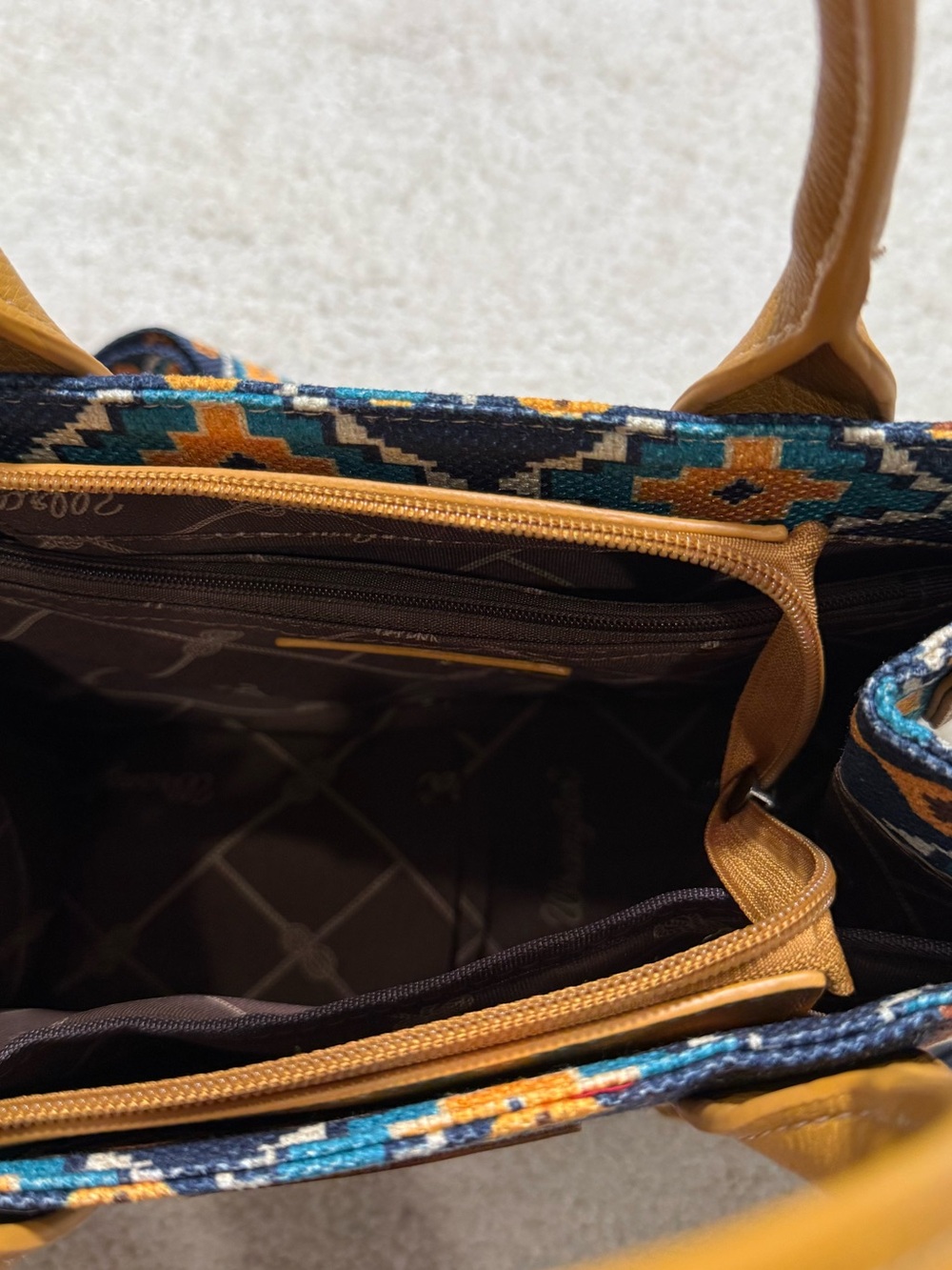 Wrangler Aztec Mustard Crossbody Canvas Tote Bag Satchel Purse Southwestern - Picture 6 of 13
